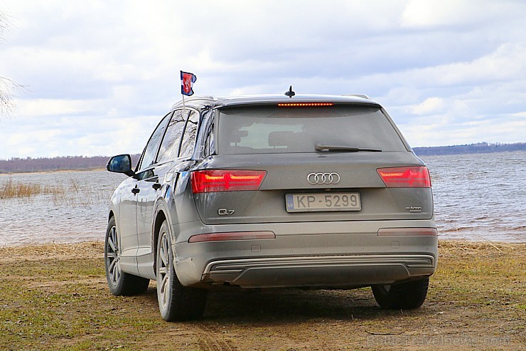 Travelnews.lv redakcija ar jauno un jaudīgo «Audi Q7 e-tron» apceļo Vidzemi 197230