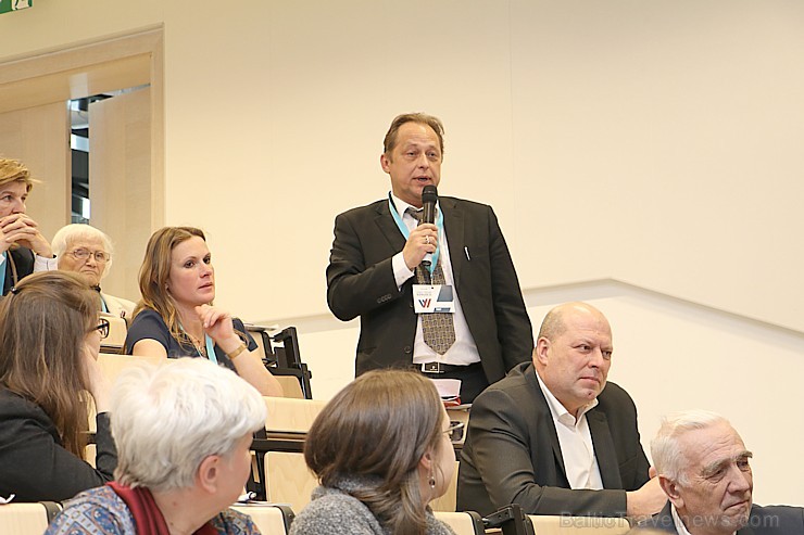 Latgalieši Latgolys symtgadis kongresā spriež par sava novada nākotni, kas notika 5.un 6.maijā Rēzeknē Latgalieši Latgolys symtgadis kongresā spriež par sava novada nākotni, kas notika 5.un 6.maijā Rēzeknē 197331