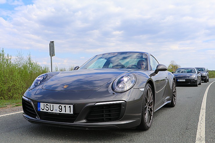 Travelnews.lv redakcija izbrauc «Porsche Road Tour» ar 8 spēkratiem un izbauda Vidzemes pavasari Travelnews.lv redakcija izbrauc «Porsche Road Tour» ar 8 spēkratiem un izbauda Vidzemes pavasari 197675