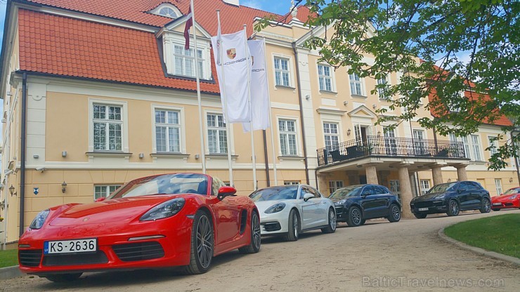 Travelnews.lv redakcija izbrauc «Porsche Road Tour» ar 8 spēkratiem un izbauda Vidzemes pavasari Travelnews.lv redakcija izbrauc «Porsche Road Tour» ar 8 spēkratiem un izbauda Vidzemes pavasari 197705