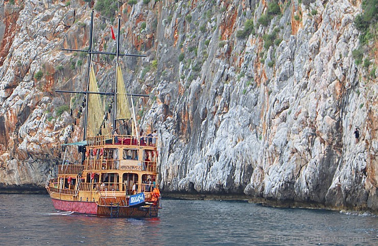 Travelnews.lv kopā ar «Novatours Summer Breeze» dalībniekiem dodas jūrā ballēties 197784