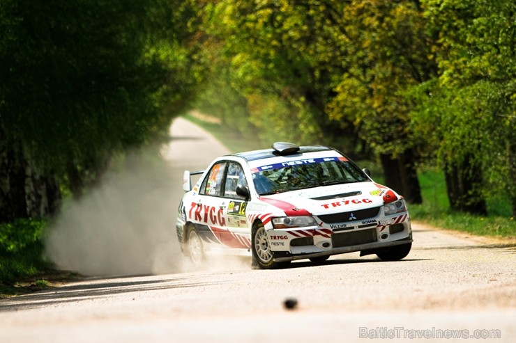 Talsu rallijā «putekļi pa gaisu», uzvarētājus šķir tikai 0,74 sekundes |
Foto autors: Gatis Smudzis Talsu rallijā «putekļi pa gaisu», uzvarētājus šķir tikai 0,74 sekundes |
Foto autors: Gatis Smudzis 197995