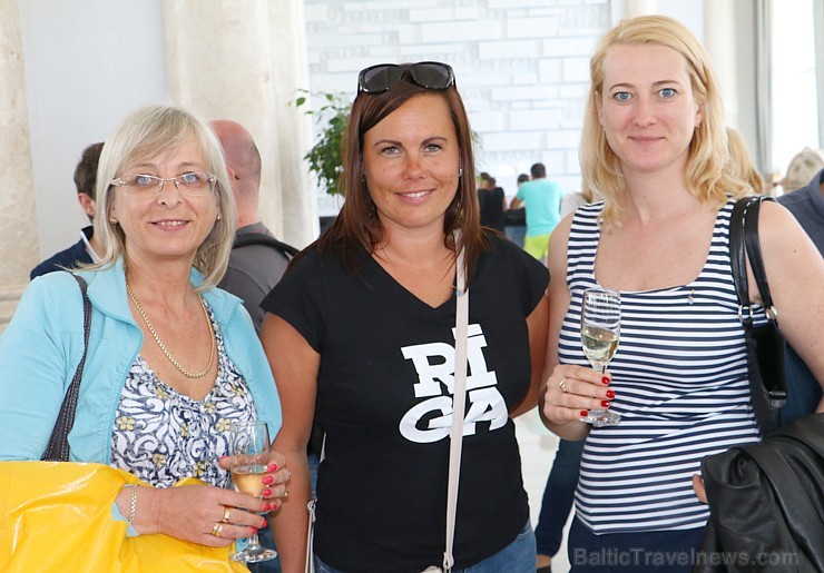 «Novatours Summer Breeze» dalībnieki iepazīst Turcijas viesnīcu «Rubi Platinum Spa Resort & Suites» «Novatours Summer Breeze» dalībnieki iepazīst Turcijas viesnīcu «Rubi Platinum Spa Resort & Suites» 198180