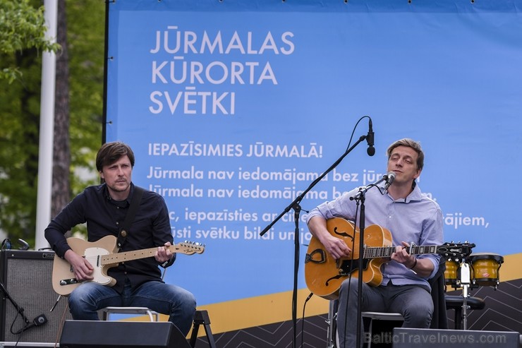 Ar daudzveidīgu programmu Jūrmalas Kūrorta svētkos nosvinēts vasaras sākums 198766