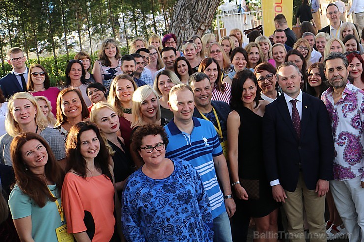 «Novatours Summer Breeze» dalībnieki ballējas Turcijas viesnīcā «Rubi Platinum Spa Resort & Suites» «Novatours Summer Breeze» dalībnieki ballējas Turcijas viesnīcā «Rubi Platinum Spa Resort & Suites» 198806