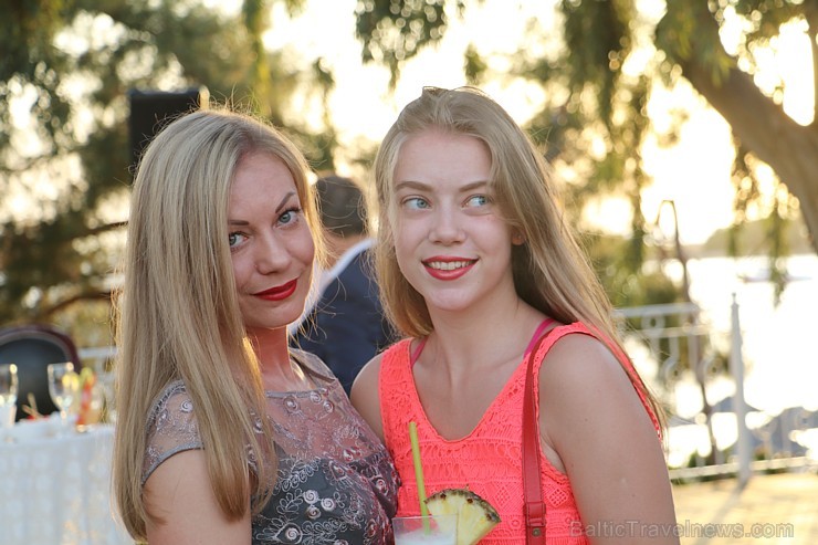 «Novatours Summer Breeze» dalībnieki ballējas Turcijas viesnīcā «Rubi Platinum Spa Resort & Suites» «Novatours Summer Breeze» dalībnieki ballējas Turcijas viesnīcā «Rubi Platinum Spa Resort & Suites» 198844