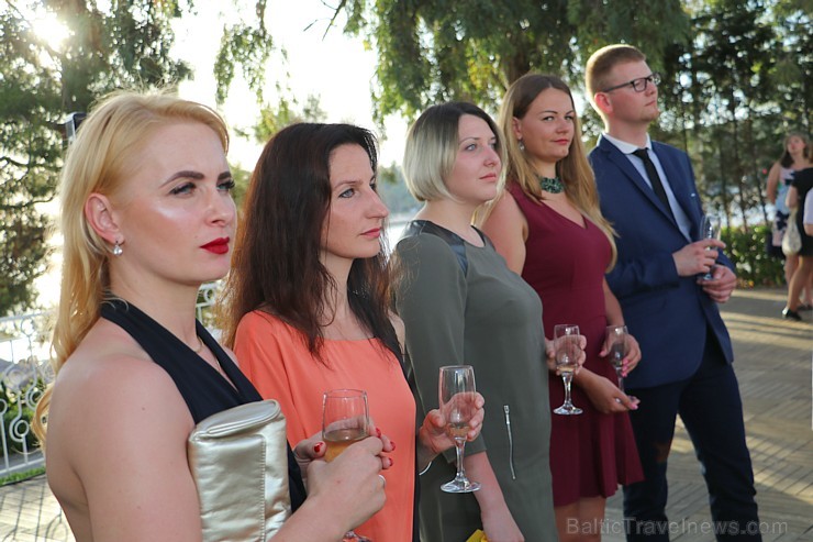 «Novatours Summer Breeze» dalībnieki ballējas Turcijas viesnīcā «Rubi Platinum Spa Resort & Suites» «Novatours Summer Breeze» dalībnieki ballējas Turcijas viesnīcā «Rubi Platinum Spa Resort & Suites» 198856