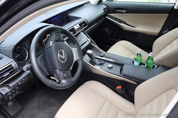 Travelnews.lv redakcija ar jauno «Lexus IS300H» apceļo Latgali un 4 dienās nobrauc 1000 km garu maršrutu Travelnews.lv redakcija ar jauno «Lexus IS300H» apceļo Latgali un 4 dienās nobrauc 1000 km garu maršrutu 199069
