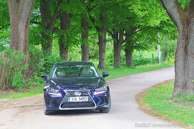 Travelnews.lv redakcija ar jauno «Lexus IS300H» apceļo Latgali un 4 dienās nobrauc 1000 km garu maršrutu Travelnews.lv redakcija ar jauno «Lexus IS300H» apceļo Latgali un 4 dienās nobrauc 1000 km garu maršrutu 199072