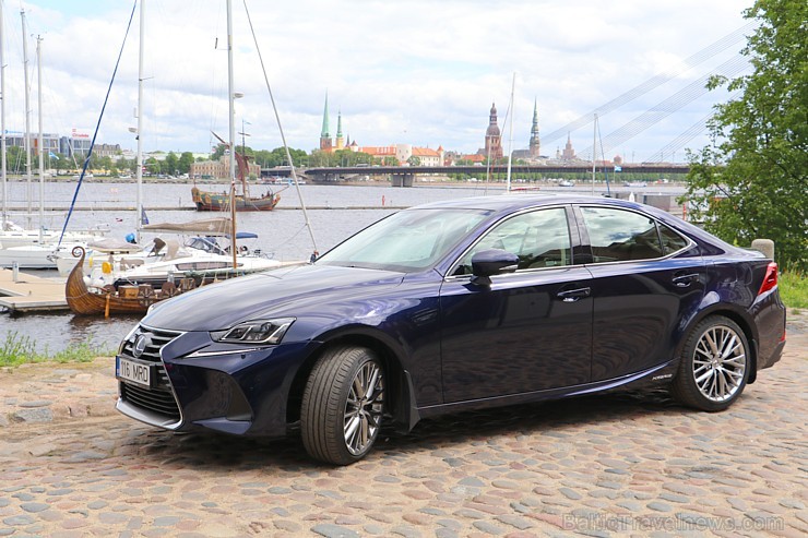 Travelnews.lv redakcija ar jauno «Lexus IS300H» apceļo Latgali un 4 dienās nobrauc 1000 km garu maršrutu Travelnews.lv redakcija ar jauno «Lexus IS300H» apceļo Latgali un 4 dienās nobrauc 1000 km garu maršrutu 199074