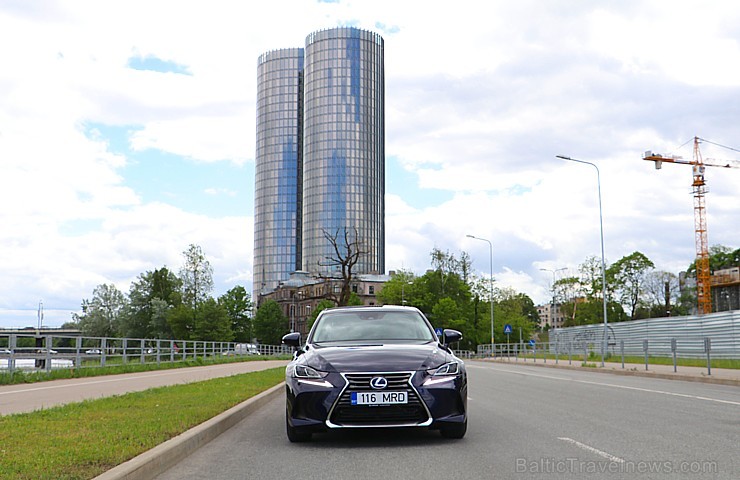 Travelnews.lv redakcija ar jauno «Lexus IS300H» apceļo Latgali un 4 dienās nobrauc 1000 km garu maršrutu Travelnews.lv redakcija ar jauno «Lexus IS300H» apceļo Latgali un 4 dienās nobrauc 1000 km garu maršrutu 199076