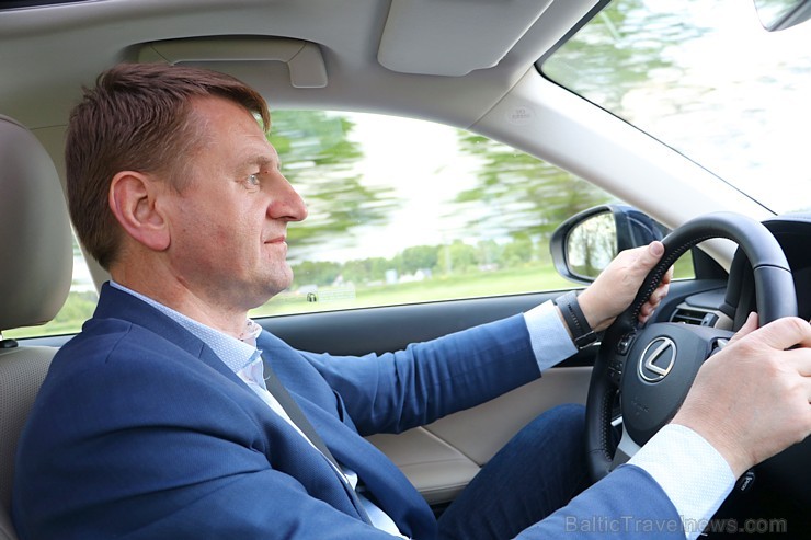 Travelnews.lv redakcija ar jauno «Lexus IS300H» apceļo Latgali un 4 dienās nobrauc 1000 km garu maršrutu Travelnews.lv redakcija ar jauno «Lexus IS300H» apceļo Latgali un 4 dienās nobrauc 1000 km garu maršrutu 199077