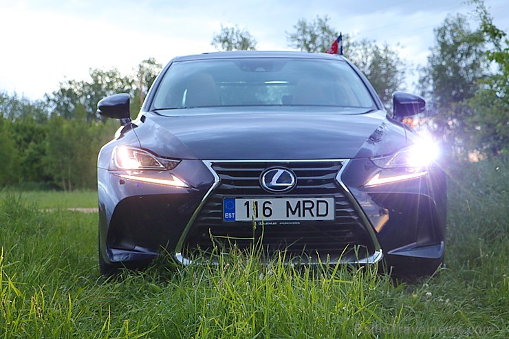 Travelnews.lv redakcija ar jauno «Lexus IS300H» apceļo Latgali un 4 dienās nobrauc 1000 km garu maršrutu Travelnews.lv redakcija ar jauno «Lexus IS300H» apceļo Latgali un 4 dienās nobrauc 1000 km garu maršrutu 199081