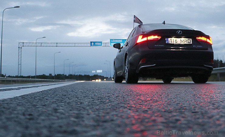 Travelnews.lv redakcija ar jauno «Lexus IS300H» apceļo Latgali un 4 dienās nobrauc 1000 km garu maršrutu Travelnews.lv redakcija ar jauno «Lexus IS300H» apceļo Latgali un 4 dienās nobrauc 1000 km garu maršrutu 199094
