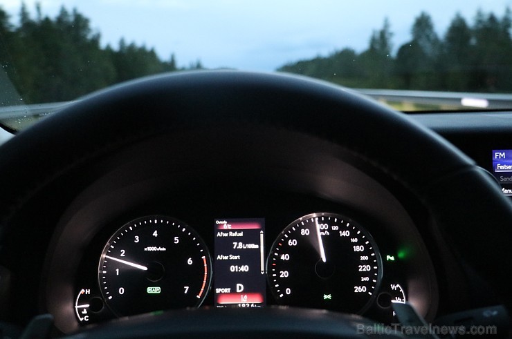 Travelnews.lv redakcija ar jauno «Lexus IS300H» apceļo Latgali un 4 dienās nobrauc 1000 km garu maršrutu Travelnews.lv redakcija ar jauno «Lexus IS300H» apceļo Latgali un 4 dienās nobrauc 1000 km garu maršrutu 199095