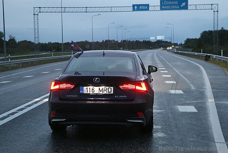 Travelnews.lv redakcija ar jauno «Lexus IS300H» apceļo Latgali un 4 dienās nobrauc 1000 km garu maršrutu Travelnews.lv redakcija ar jauno «Lexus IS300H» apceļo Latgali un 4 dienās nobrauc 1000 km garu maršrutu 199098