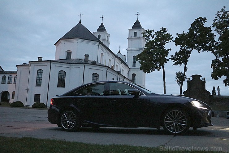 Travelnews.lv redakcija ar jauno «Lexus IS300H» apceļo Latgali un 4 dienās nobrauc 1000 km garu maršrutu Travelnews.lv redakcija ar jauno «Lexus IS300H» apceļo Latgali un 4 dienās nobrauc 1000 km garu maršrutu 199100