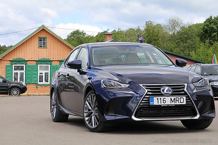 Travelnews.lv redakcija ar jauno «Lexus IS300H» apceļo Latgali un 4 dienās nobrauc 1000 km garu maršrutu Travelnews.lv redakcija ar jauno «Lexus IS300H» apceļo Latgali un 4 dienās nobrauc 1000 km garu maršrutu 199104