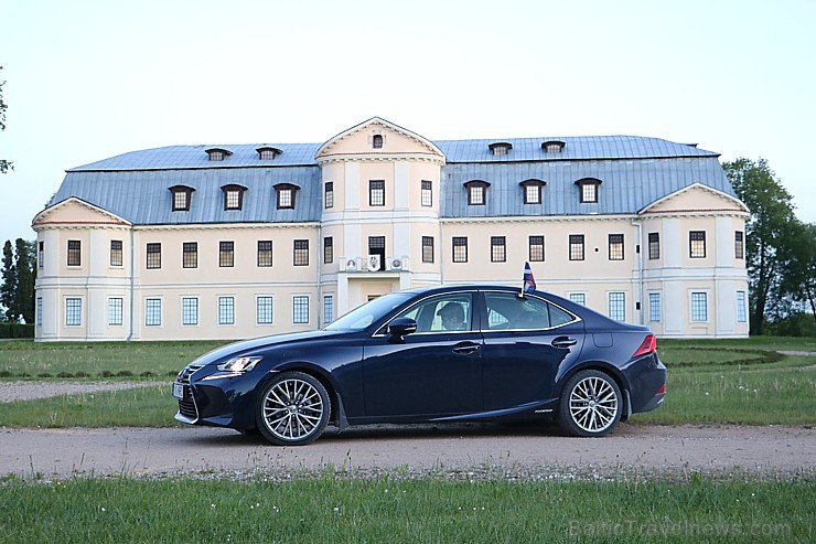 Travelnews.lv redakcija ar jauno «Lexus IS300H» apceļo Latgali un 4 dienās nobrauc 1000 km garu maršrutu Travelnews.lv redakcija ar jauno «Lexus IS300H» apceļo Latgali un 4 dienās nobrauc 1000 km garu maršrutu 199125