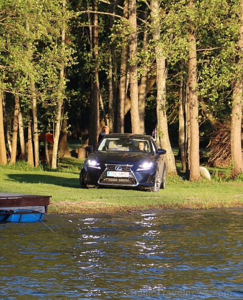 Travelnews.lv redakcija ar jauno «Lexus IS300H» apceļo Latgali un 4 dienās nobrauc 1000 km garu maršrutu Travelnews.lv redakcija ar jauno «Lexus IS300H» apceļo Latgali un 4 dienās nobrauc 1000 km garu maršrutu 199141