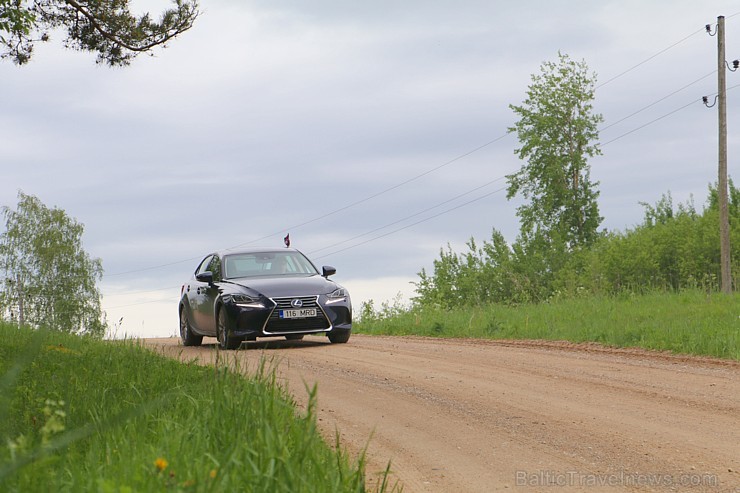 Travelnews.lv redakcija ar jauno «Lexus IS300H» apceļo Latgali un 4 dienās nobrauc 1000 km garu maršrutu Travelnews.lv redakcija ar jauno «Lexus IS300H» apceļo Latgali un 4 dienās nobrauc 1000 km garu maršrutu 199144