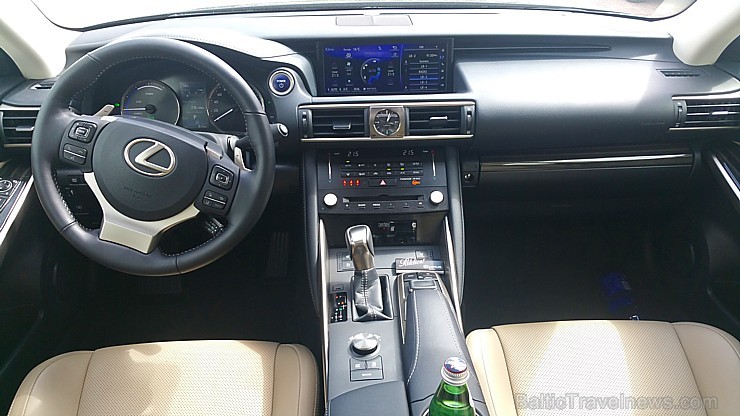 Travelnews.lv redakcija ar jauno «Lexus IS300H» apceļo Latgali un 4 dienās nobrauc 1000 km garu maršrutu Travelnews.lv redakcija ar jauno «Lexus IS300H» apceļo Latgali un 4 dienās nobrauc 1000 km garu maršrutu 199158