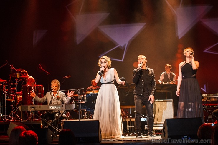 Aizvadīti trīs komponista un pianista Ulda Marhileviča mūzikas Jubilejas autorkoncerti 199200