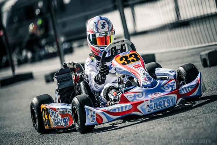Rīgā «Rotax Nordic Challenge» spēkus mērījuši sporta kartingi 199239