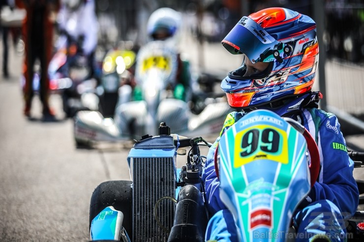 Rīgā «Rotax Nordic Challenge» spēkus mērījuši sporta kartingi 199245