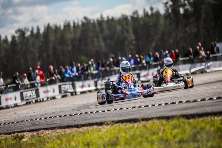 Rīgā «Rotax Nordic Challenge» spēkus mērījuši sporta kartingi 199266