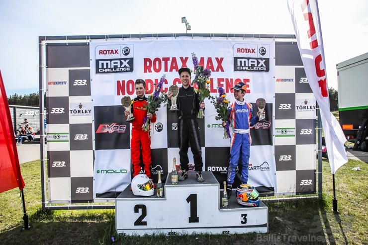 Rīgā «Rotax Nordic Challenge» spēkus mērījuši sporta kartingi 199271