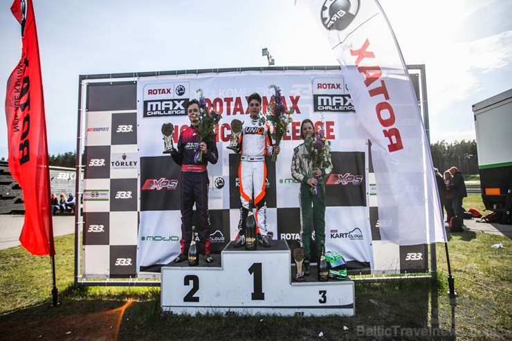 Rīgā «Rotax Nordic Challenge» spēkus mērījuši sporta kartingi 199274