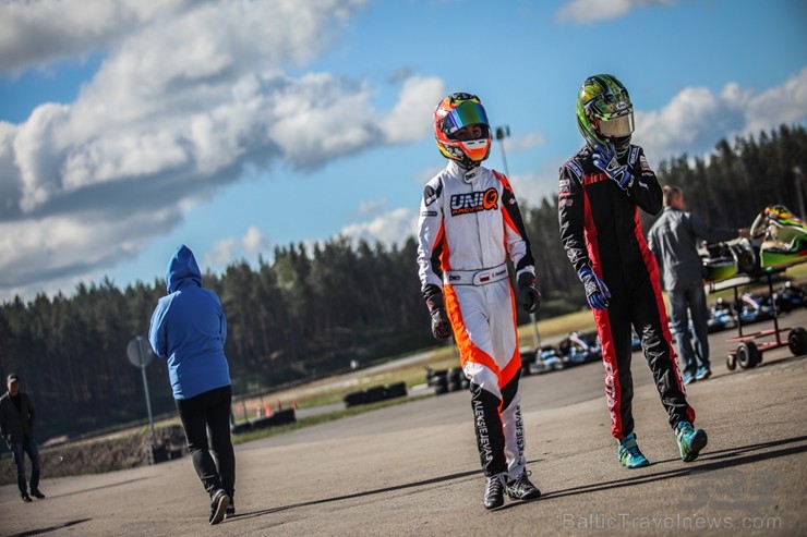 Rīgā «Rotax Nordic Challenge» spēkus mērījuši sporta kartingi 199276