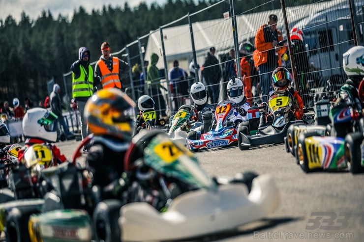 Rīgā «Rotax Nordic Challenge» spēkus mērījuši sporta kartingi 199280