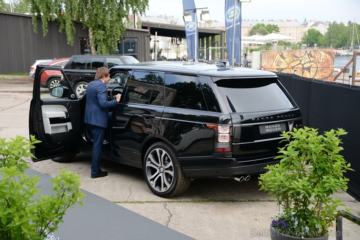 Rīgā prezentēts jaunais «Range Rover Velar» 199648