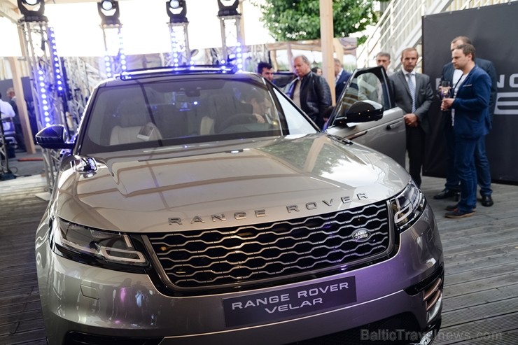 Rīgā prezentēts jaunais «Range Rover Velar» 199651