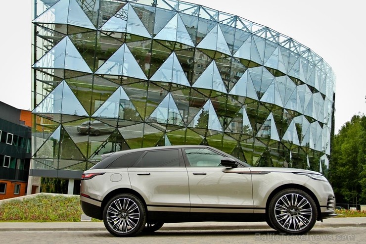 Jaunais Range Rover Velar «atrādījies» Rīgas ielās 199972