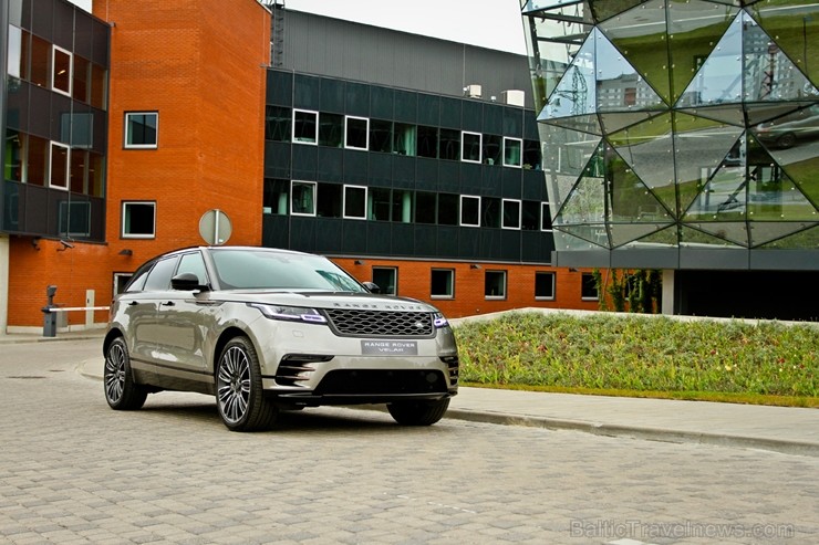 Jaunais Range Rover Velar «atrādījies» Rīgas ielās 199973