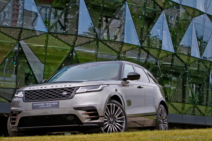Jaunais Range Rover Velar «atrādījies» Rīgas ielās 199976