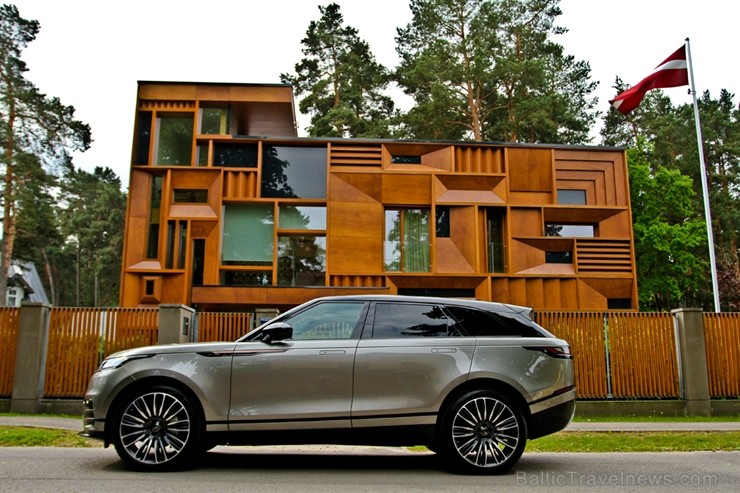 Jaunais Range Rover Velar «atrādījies» Rīgas ielās 199982