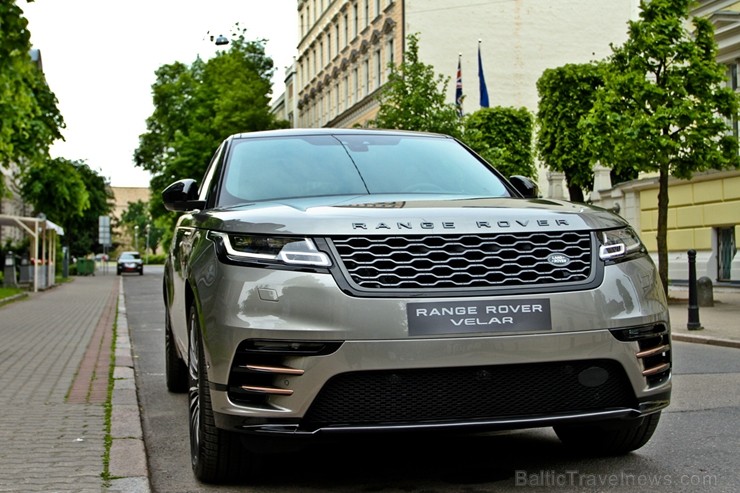 Jaunais Range Rover Velar «atrādījies» Rīgas ielās 199984