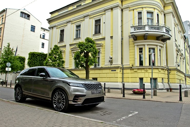 Jaunais Range Rover Velar «atrādījies» Rīgas ielās 199985
