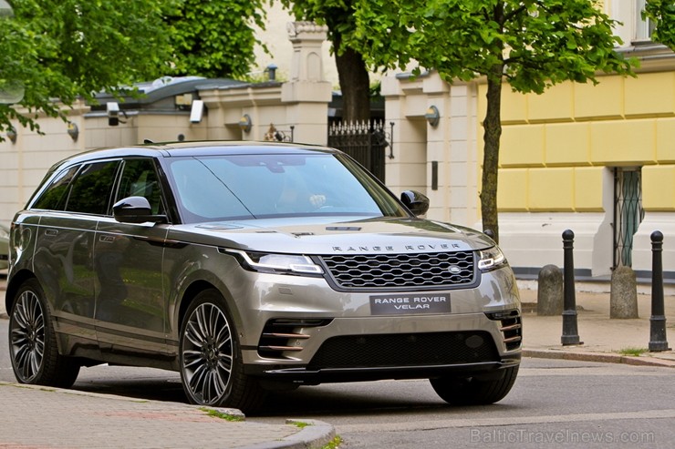 Jaunais Range Rover Velar «atrādījies» Rīgas ielās 199988
