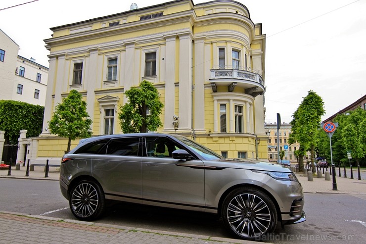 Jaunais Range Rover Velar «atrādījies» Rīgas ielās 199990