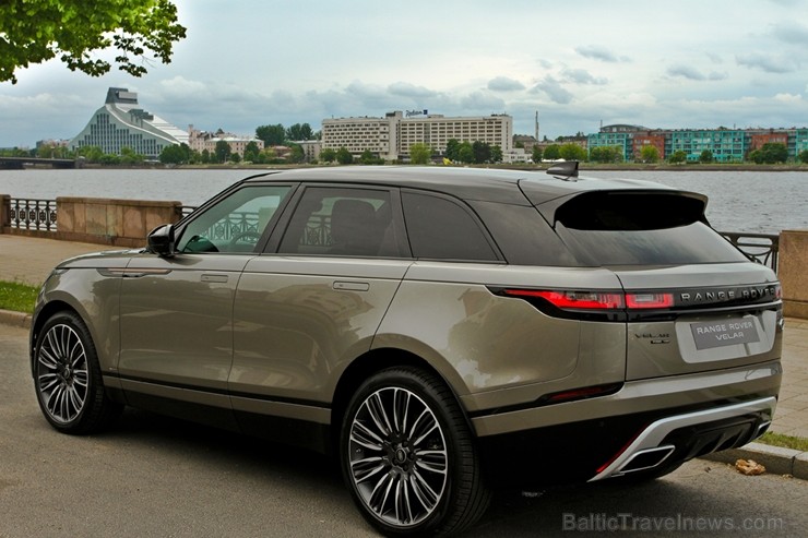 Jaunais Range Rover Velar «atrādījies» Rīgas ielās 199993
