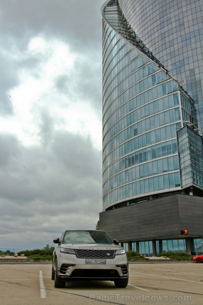 Jaunais Range Rover Velar «atrādījies» Rīgas ielās 199999