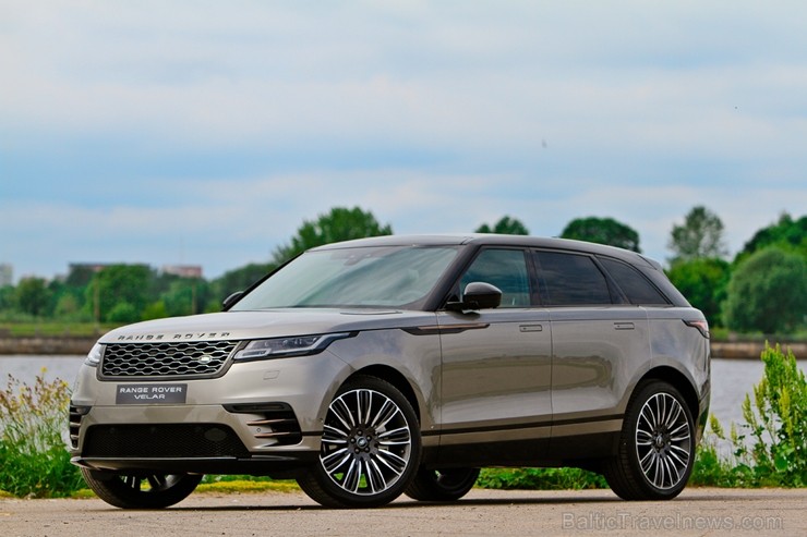 Jaunais Range Rover Velar «atrādījies» Rīgas ielās 200005