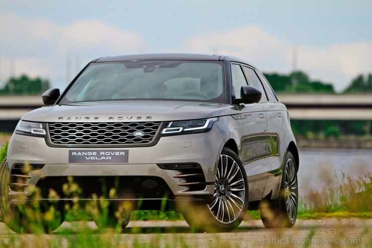 Jaunais Range Rover Velar «atrādījies» Rīgas ielās 200006