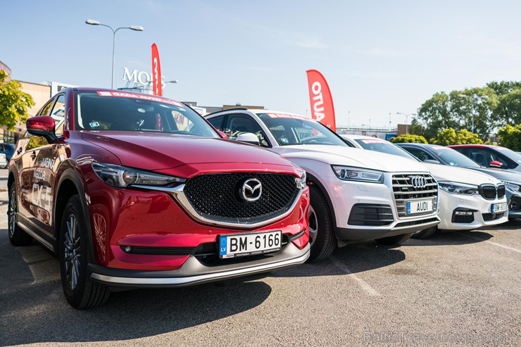 Konkursā «Latvijas Gada auto 2018» noritējis pirmais testa brauciens 200157