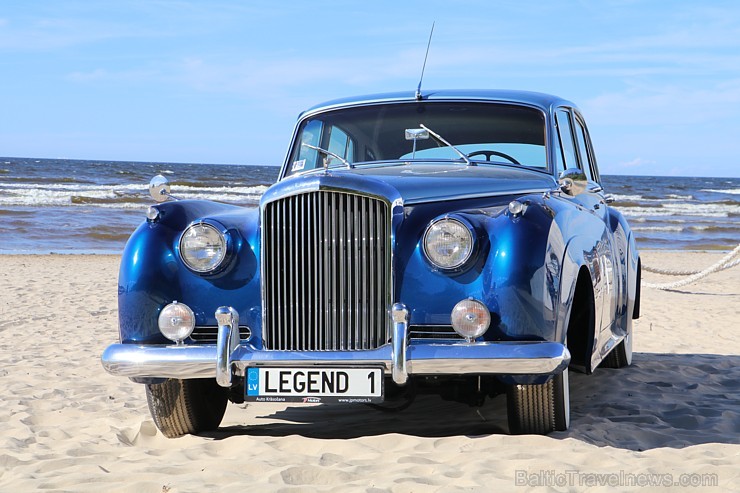 Jūrmala piesaka garšīgu pludmales sezonu no «36Line» līdz «Orizzonte». Attēlā - Legend. Beach 200393